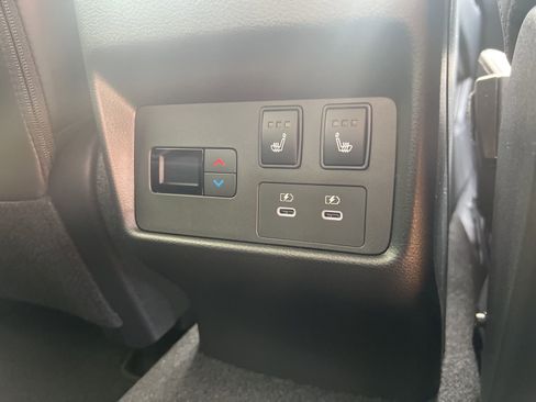 New 2026 Nissan Rogue Platinum image 18