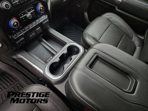 Used 2019 Chevrolet Silverado 1500 LTZ w/ LTZ Premium Package AWD/4WD image 23