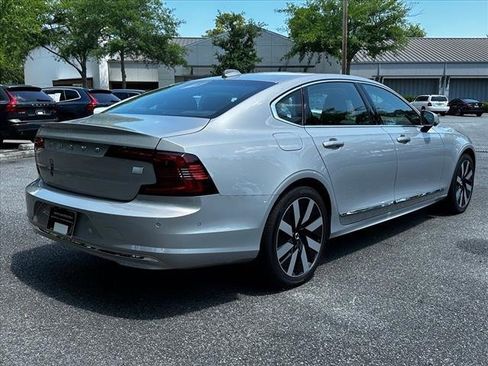 New 2024 Volvo S90 T8 Ultimate w/ Lounge Package image 4