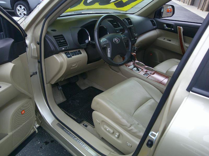 Used 2008 Toyota Highlander Limited AWD/4WD image 10