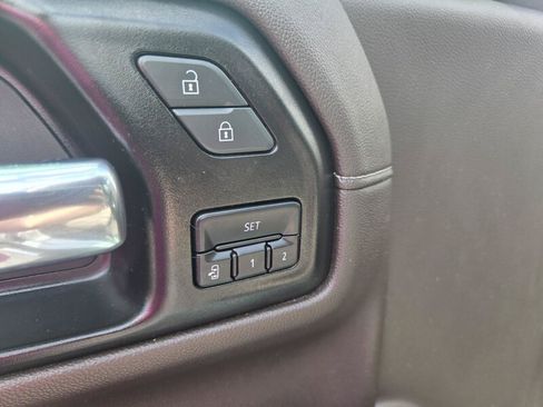 Used 2022 Chevrolet Silverado 1500 LTZ AWD/4WD image 22