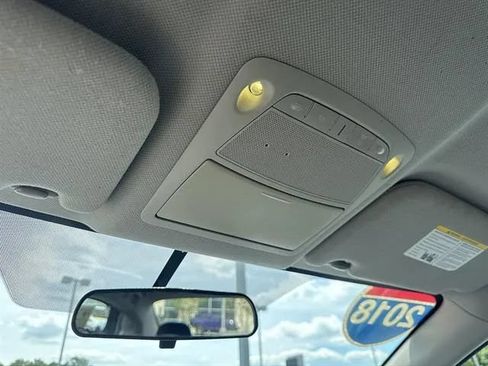 Used 2018 Nissan Sentra SV FWD image 12