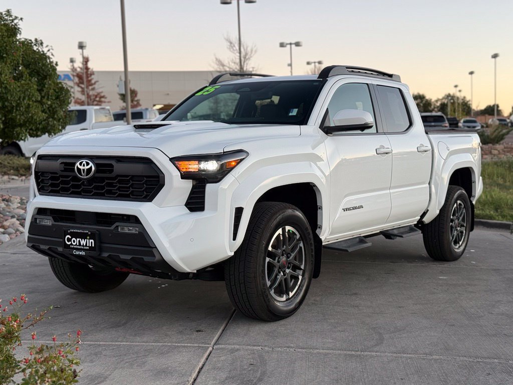 Used 2025 Toyota Tacoma TRD Sport w/ TRD Sport Premium Package AWD/4WD image 3