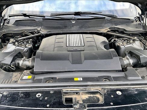 Used 2018 Land Rover Range Rover image 9