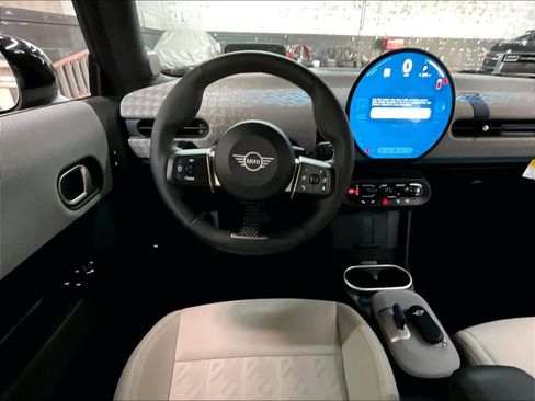 Used 2025 MINI Cooper S image 8