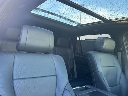 Used 2026 Toyota Sequoia Platinum AWD/4WD image 18