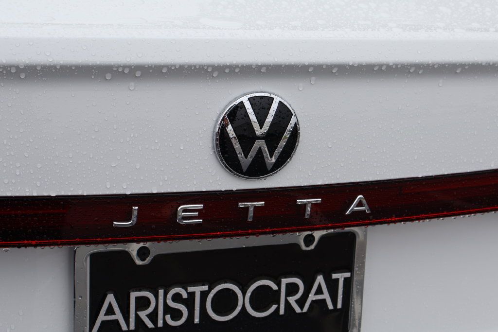 Used 2026 Volkswagen Jetta Sport FWD image 34
