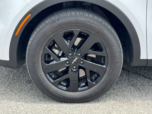 Used 2023 Kia Sorento S w/ Panoramic Sunroof Package AWD/4WD image 42