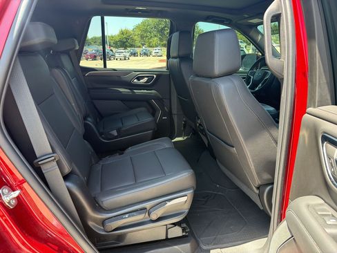 Used 2023 Chevrolet Tahoe Z71 w/ Luxury Package AWD/4WD image 30