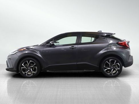 Used 2021 Toyota C-HR XLE image 2