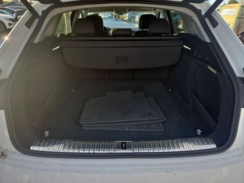 Used 2021 Audi e-tron Premium Plus w/ Premium Plus Package image 12