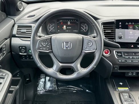Certified 2025 Honda Passport TrailSport image 16
