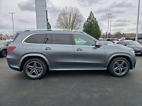 Used 2024 Mercedes-Benz GLS 450 4MATIC image 7