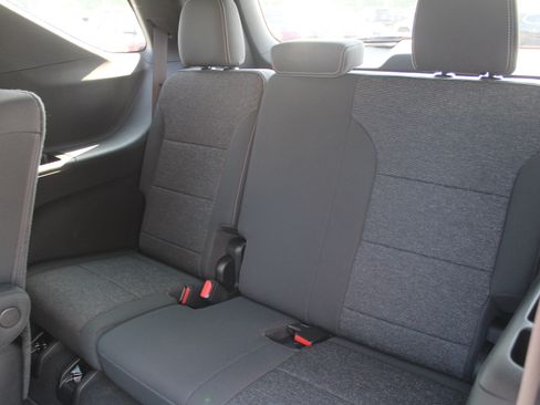New 2027 Chevrolet Traverse LT w/ Enhanced Driving Package FWD image 20