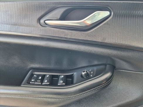 Used 2024 Jeep Grand Cherokee Altitude AWD/4WD image 16