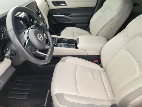 Used 2023 Nissan Pathfinder SL w/ SL Premium Package FWD image 14