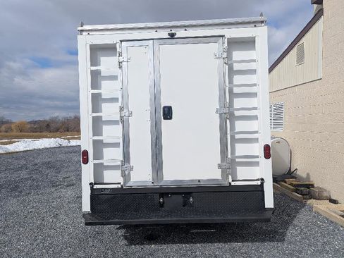 Used 2022 GMC Savana 3500 w/ Power Convenience Package image 8