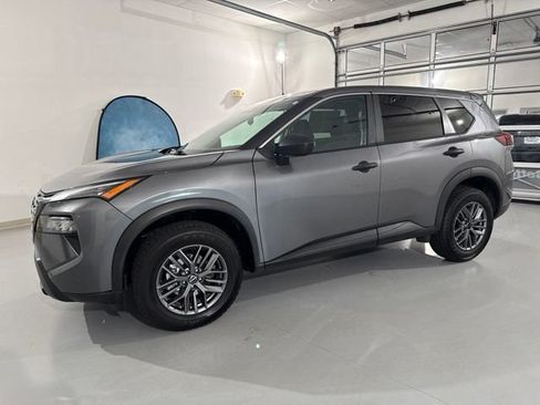 Used 2024 Nissan Rogue S FWD image 4