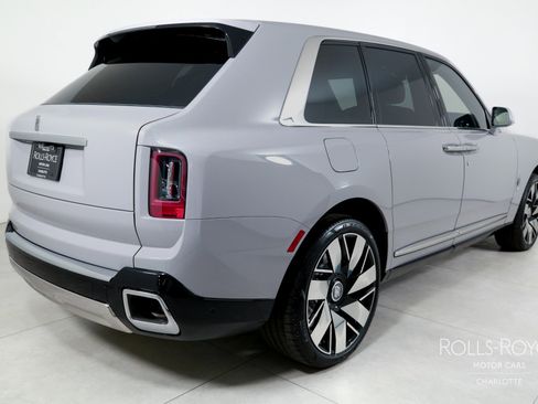 New 2026 Rolls-Royce Cullinan image 2