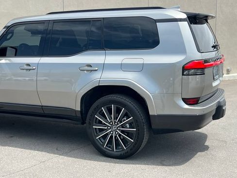 Used 2026 Lexus GX 550 AWD/4WD image 7