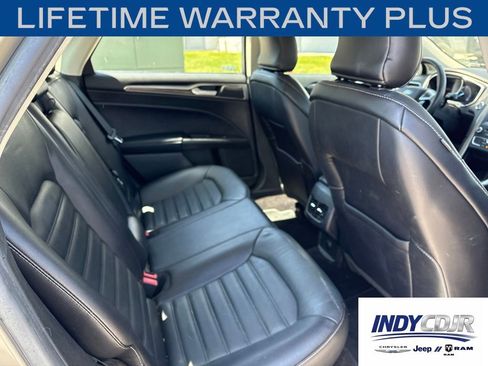 Used 2017 Ford Fusion SE w/ Fusion SE Technology Package AWD/4WD image 13