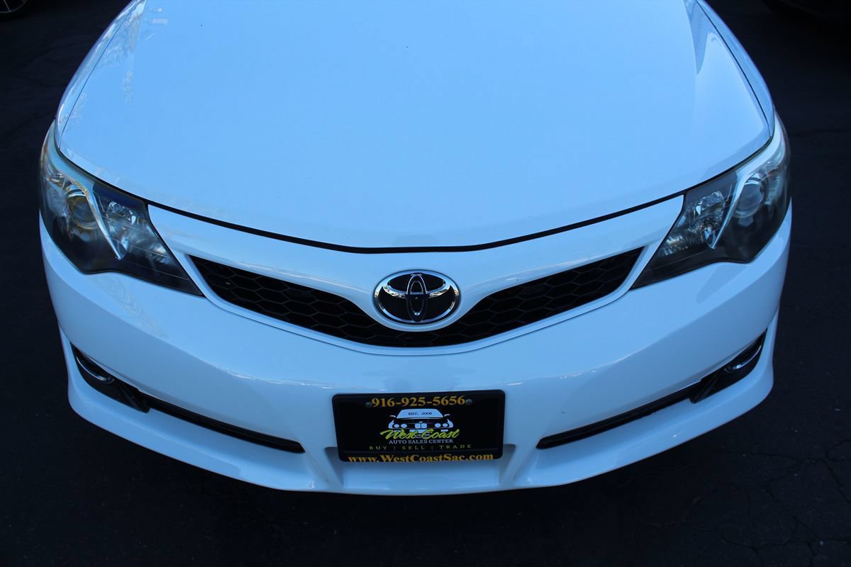 Used 2014 Toyota Camry SE FWD image 9