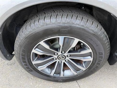 Used 2019 Nissan Armada SL w/ Premium Package AWD/4WD image 40