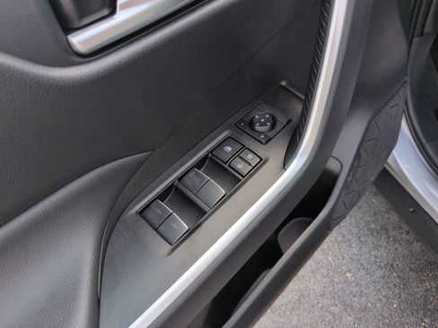 Certified 2025 Toyota RAV4 XLE AWD/4WD image 11