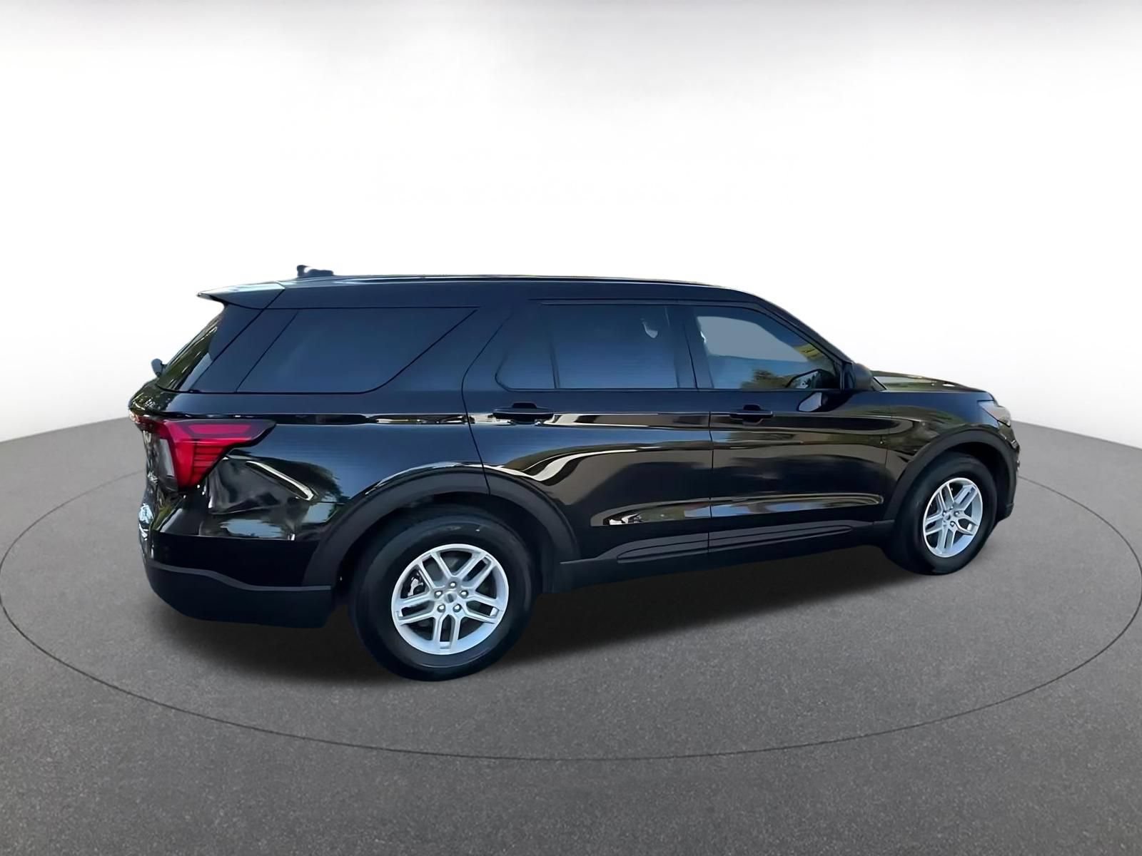 Used 2026 Ford Explorer Active RWD image 14
