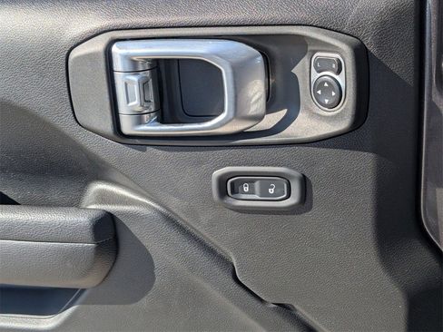 Used 2024 Jeep Wrangler Sport S image 19