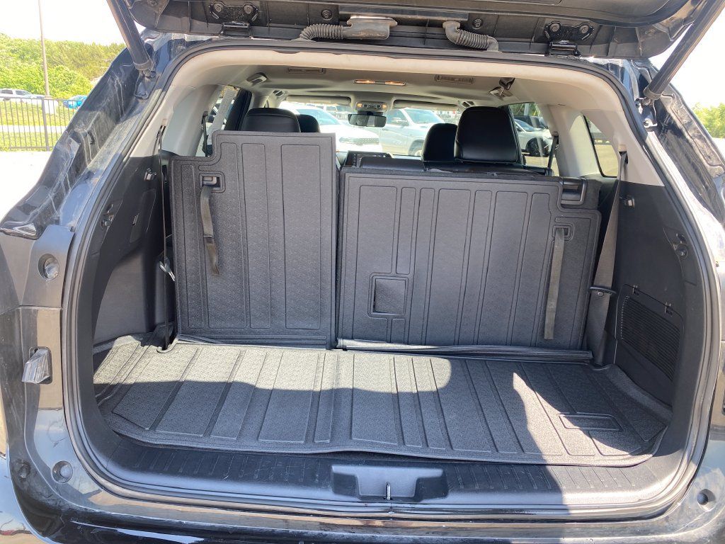 Used 2021 Toyota Highlander XLE AWD/4WD image 74