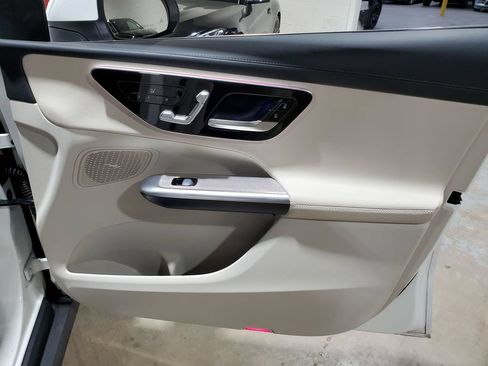 Used 2023 Mercedes-Benz GLC 300 image 15