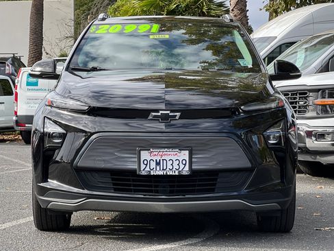 Used 2022 Chevrolet Bolt EUV LT w/ Comfort Package image 9