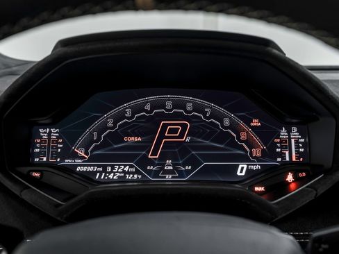 Used 2024 Lamborghini Huracan Tecnica RWD image 17