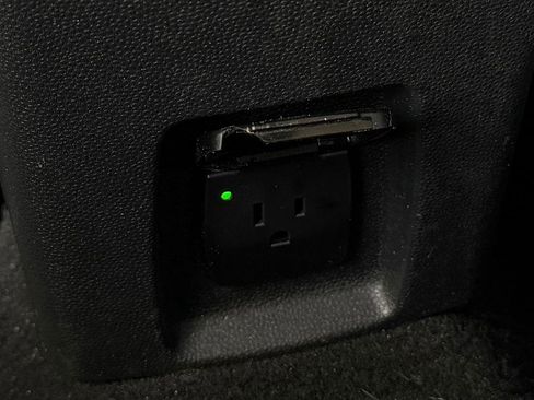 Used 2020 Ford EcoSport Titanium image 23