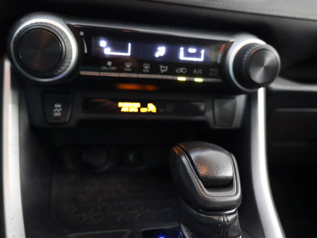 Used 2020 Toyota RAV4 LE w/ All Weather Liner Package FWD image 40