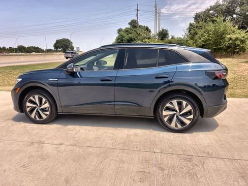 Used 2023 Volkswagen ID.4 Pro AWD/4WD image 4