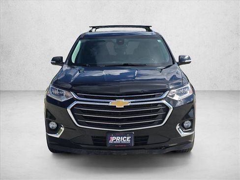 Used 2020 Chevrolet Traverse Premier FWD image 2