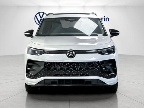 New 2026 Volkswagen Tiguan SE R-Line image 8