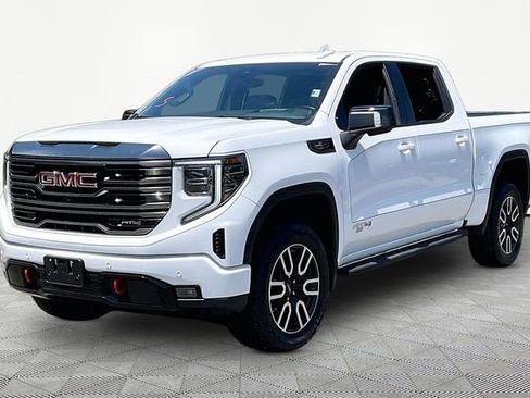 Used 2024 GMC Sierra 1500 AT4 w/ Technology Package AWD/4WD image 3