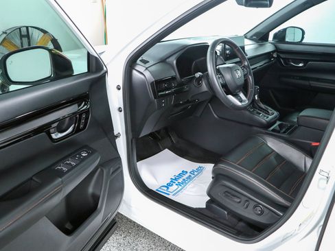 Used 2023 Honda CR-V Sport Touring image 3