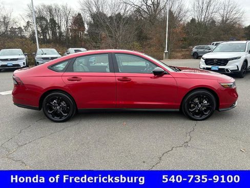 Certified 2025 Honda Accord SE image 7