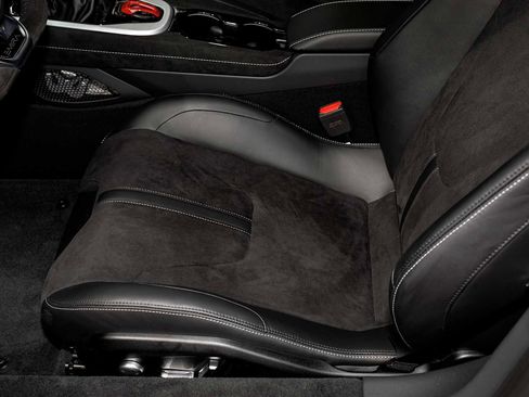 New 2025 Lotus Emira image 38