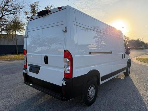 Used 2024 RAM ProMaster 2500 w/ Convenience Group image 6