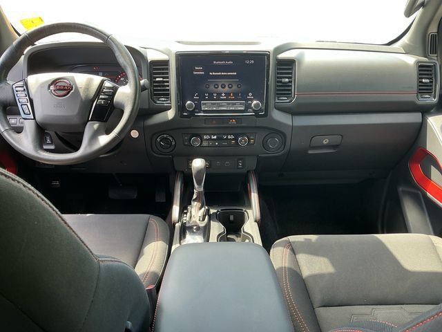 Used 2022 Nissan Frontier PRO-4X AWD/4WD image 12
