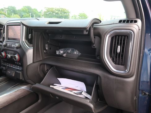 Used 2022 Chevrolet Silverado 2500 LTZ w/ LTZ Plus Package AWD/4WD image 43