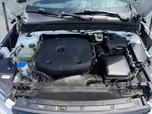 Used 2019 Volvo XC40 T5 R-Design AWD/4WD image 20