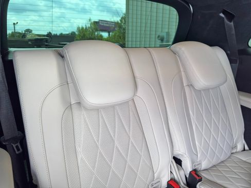 Used 2024 Mercedes-Benz GLS 63 AMG 4MATIC image 54