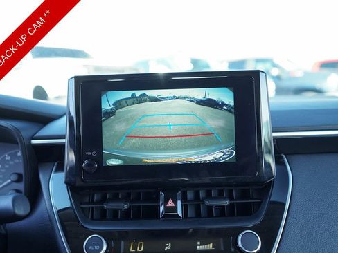 Used 2025 Toyota Corolla LE image 18