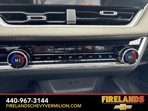 New 2026 Chevrolet Equinox LT w/ Convenience Package II image 23